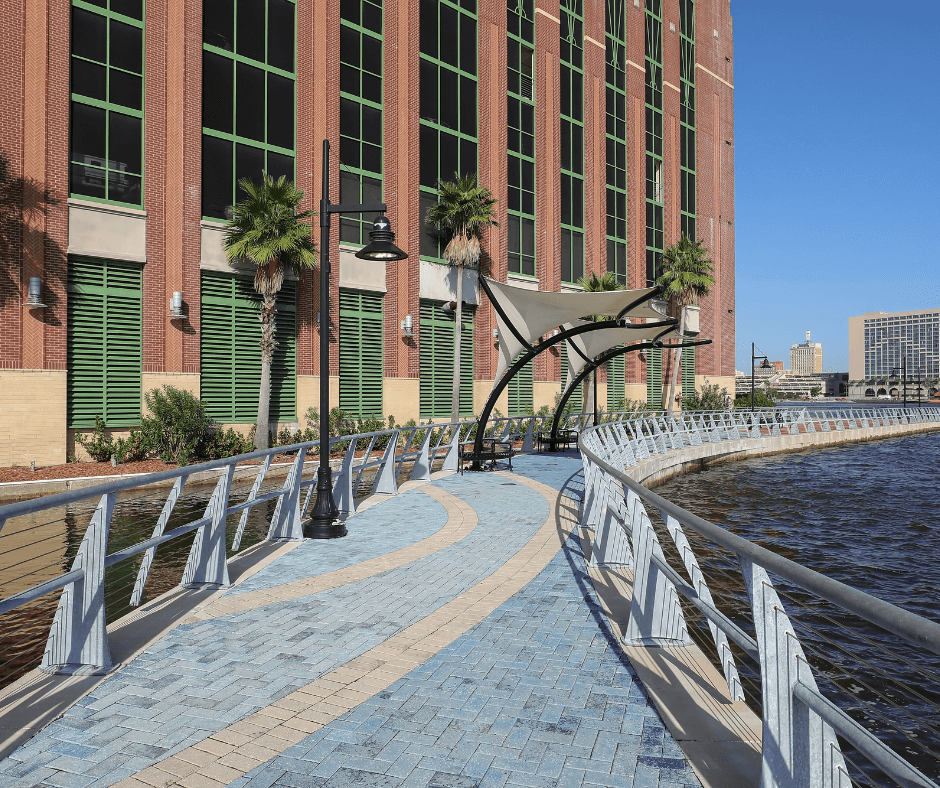 Clean and beautiful riverwalk in Jacksonville, FL. One and a quarter mile paved promenade along the St. Johns River